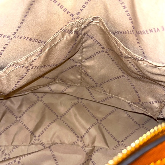 Steve Madden bag. Handbag. Purse. Pocketbook. - Picture 10 of 13